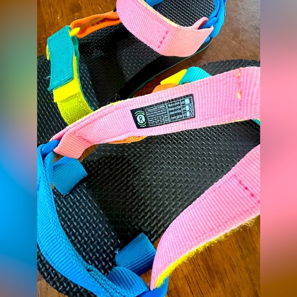 TEVA Sandals Kids - Picture 2 of 6